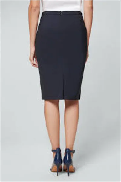 Cette jupe apparue dans les années 40, possède une coupe droite et une taille haute. Il s'agit d'...