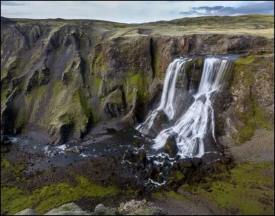 Quelle est la superficie de la plus grande région ?