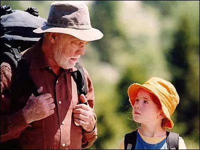 Elsa, une fillette de huit ans délaissée par sa mère, décide de suivre à son insu Julien, un septuagénaire, dans les montagnes du Vercors. Quel est le titre de ce film ?