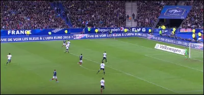 Combien dure un match de football professionnel ?