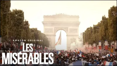 Dans quelle ville habite M. Myriel dans "Les Misérables" de Victor Hugo ?