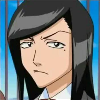 (Ry Kunieda) Avec quel objet dans les mains la voit-on le plus souvent ?