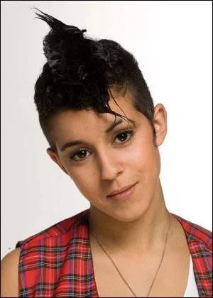 Quel âge avait Yaëlle dans le château ?