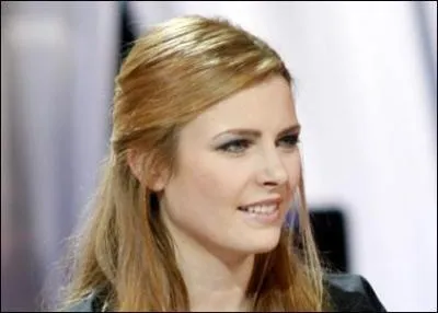 Elodie Frégé est sortie avec qui pendant la Star Ac' ?