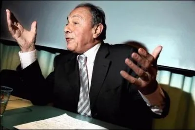 Cet homme n'a pas t ... .