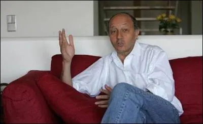 Cet homme n'a pas t ... .