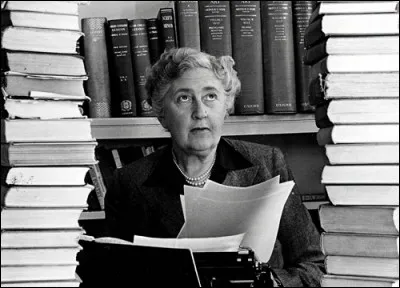Quel personnage d'Agatha Christie fait sa premi&egrave;re apparition dans "L'Affaire Prothero"&nbsp; ?