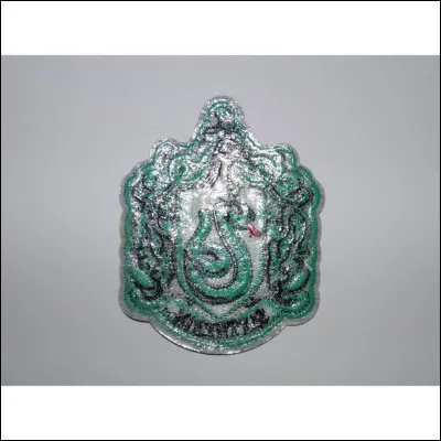 À qui a-t-elle jeté le sort Endoloris ?