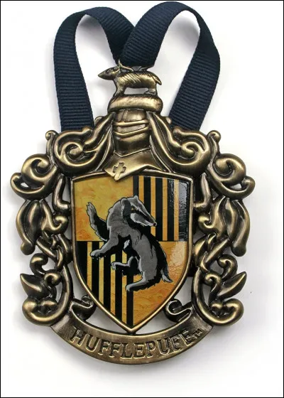 Quel objet Voldemort a-t-il mis dans le coffre de Bellatrix ?