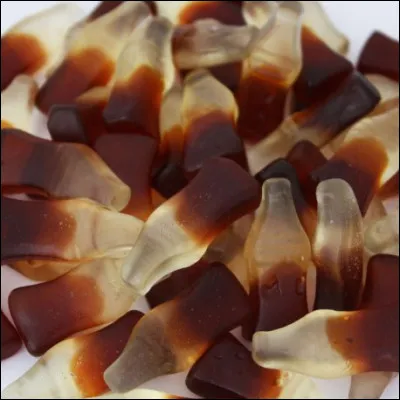 Laquelle de ces marques de gel douche a r&eacute;ussi &agrave; cr&eacute;er un gel douche qui sent les bouteilles de Coca-Cola en bonbon ?