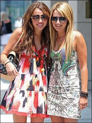 Qui est avec Miley Cyrus ?