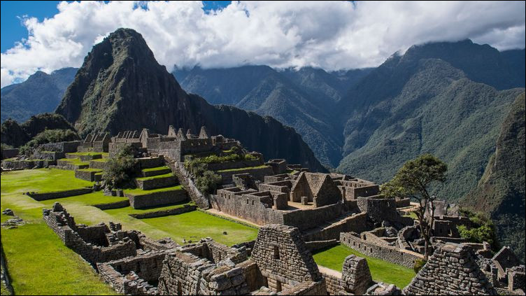 Machu Picchu, ancienne cité inca, située dans les Andes près de Cuzco avait été ...