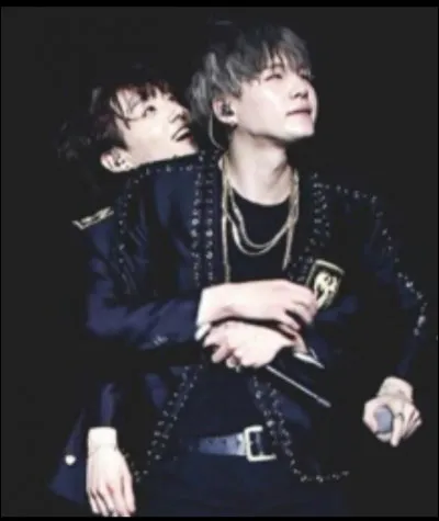 Quel membre de BTS nest jamais sorti avec une fille ?