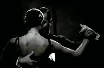 Qui est le réalisateur du long-métrage "Danse avec les loups" ?