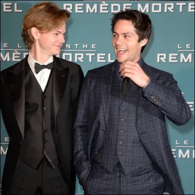 De qui Thomas est-il le plus proche (en amitié) ?