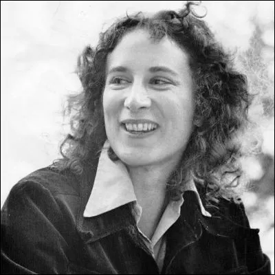 Quel roman dystopique sign&eacute; Margaret Atwood raconte l�histoire d�une femme renomm&eacute;e Defred ?