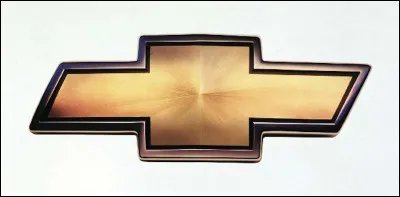 Quelle est la marque de cette voiture ?