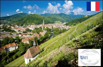 Quelle est cette petite ville fran&ccedil;aise du Haut-Rhin, c&eacute;l&egrave;bre pour son eau min&eacute;rale ?