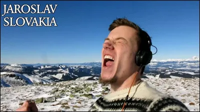 Complétez : 
"Jötnar æða um jörð í..."