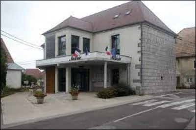 Village de Bourgogne-Franche-Comté, dans l'arrondissement de Pontarlier, Épenoy se situe dans le département ...