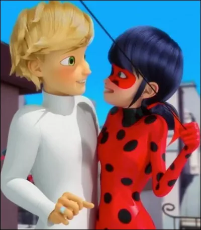 Adrien est amoureux de :