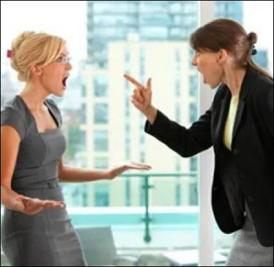 Un coll&egrave;gue vous fait des reproches et vous rabaisse.