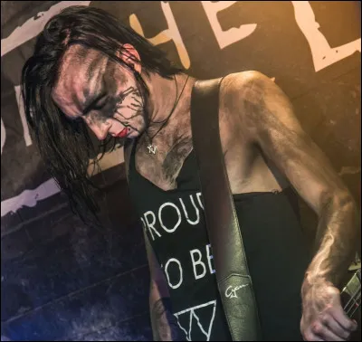 Combien de fois a-t-il particip&eacute; &agrave; un concours dont le nom se traduit par "La jeunesse fait la musique" ?