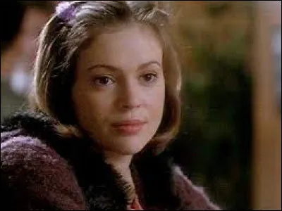 Où habitait-elle avant de revenir dans le manoir familial ?