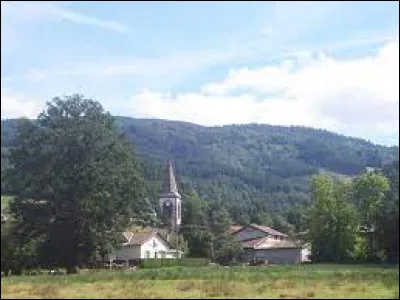 Village de l'arrondissement d'Ambert, La Forie se situe en région ...