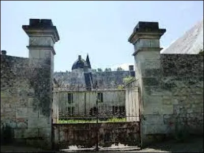 Petit village Axonais de 60 habitants, Quincy-sous-le-Mont se situe dans l'ancienne région ...