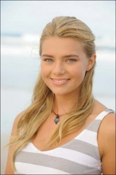 Qui est cette fille ?