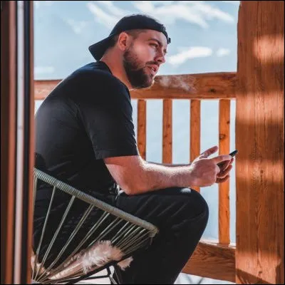 En quelle ann&eacute;e est n&eacute; Valouzz ?