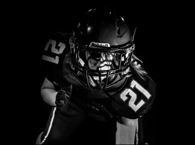 À ton avis, le nom du créateur du football américain est-il ici ?