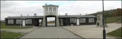 Les brûlures causées sont très douloureuses, longues à guérir et peuvent être suivies de complications graves pouvant mener à la mort : qui d'autre a utilisé ce produit en "médecine" ?