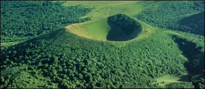 En volcanologie, quest-ce quune caldeira ?