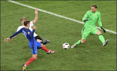 Combien de doublés a-t-il inscrits au cours de la compétition ?