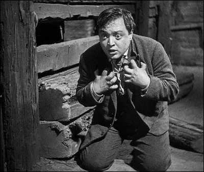 Dans ce film, la police ainsi que des criminels cherchent &agrave; mettre la main sur un tueur d'enfants. Quel est ce film ?