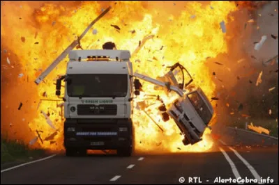 Lors de l'intro Ben - Semir, on y voit la BMW se retourner après une explosion, mais de quel épisode vient ce moment ?