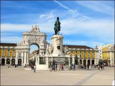 Sur quelle place sommes-nous ?