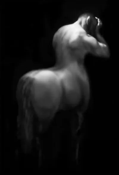 Qui sont ses créatures très belliqueuses moitié homme et cheval ?