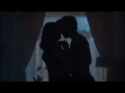 Qui Veronica a-t-elle embrassé dans la saison 1 ?