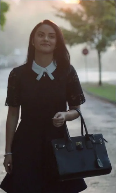 Où Veronica habite-t-elle ?