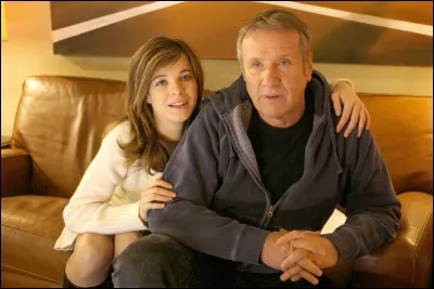 À partir de 1990, Yves Rénier écrit et réalise lui-même certains épisodes de la série. Parmi eux, l'épisode qui marque l'arrivée de sa fille Samantha, dans le rôle de la fille du commissaire Moulin. Quel est son titre ?