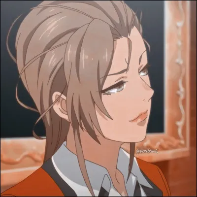 Préfères-tu avoir les cheveux de couleur naturelle ou bien colorés ?