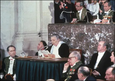 Marguerite Yourcenar devient la première femme élue à lAcadémie Française / Débuts du Minitel avec 55 premiers utilisateurs de l'annuaire électronique : c'était en ...