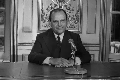 Raymond Barre remplace Jacques Chirac comme premier ministre / Jeux Olympiques d'été à Montréal : c'était en ...