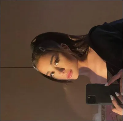 Quelle est la traduction du titre "Break Up With Your Girlfriend, I'm Bored" ?