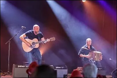 Les frères Gulchen, Jean Charles et Frédéric, sont des musiciens de...