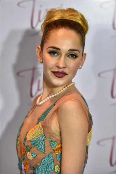 Quel est le nom de l'actrice qui joue Ludmila ?