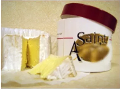 Quel est ce fromage triple-cr&egrave;me au lait pasteuris&eacute; de vache, fabriqu&eacute; &agrave; Vire dans le Calvados ?